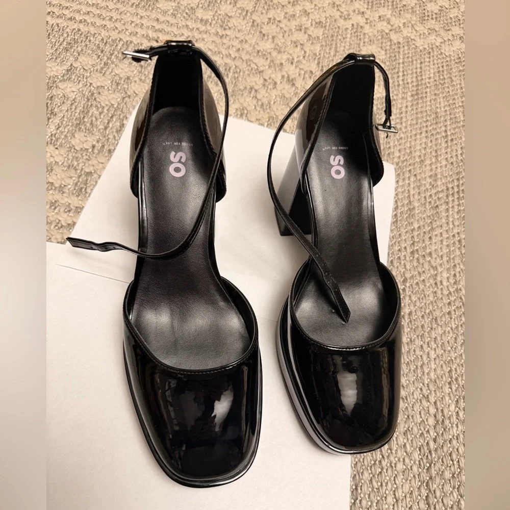 SO Black Glossy Platform Mary Jane Heels - Picture 3 of 6